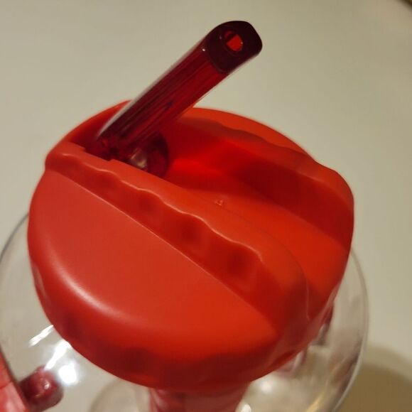 NEW CHIEFS NFL KANSAS CITY FOOTBALL CLEAR FLIP TOP HANDLED DRINK CUP NWT - Picture 6 of 16